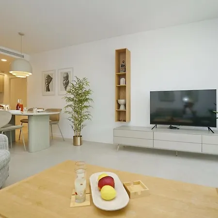 Luxury Just Steps From The And Marina Vakantiehuis