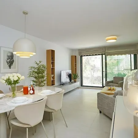 Luxury Just Steps From The And Marina *